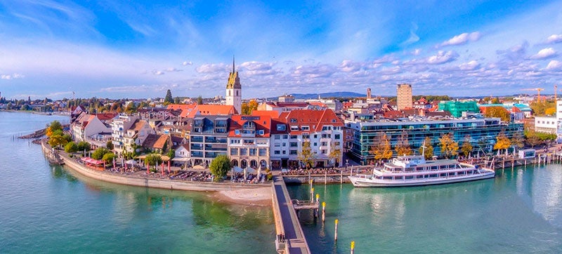 Jeftini Najam Automobila u Friedrichshafen Zračna luka