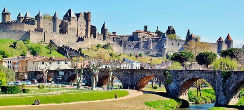 Por que Alugar um Carro em Carcassonne?