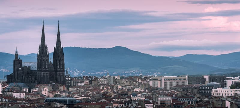 Location de Voitures à Clermont-Ferrand avec CarJet 
