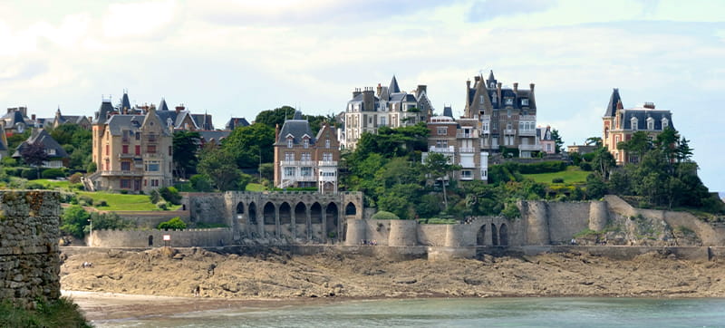 Cheap Car Hire in Dinard-Pleurtuit Airport