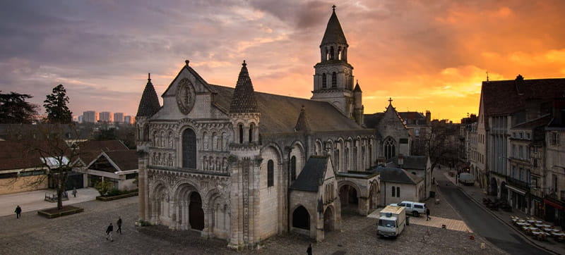 Car Rental in Poitiers