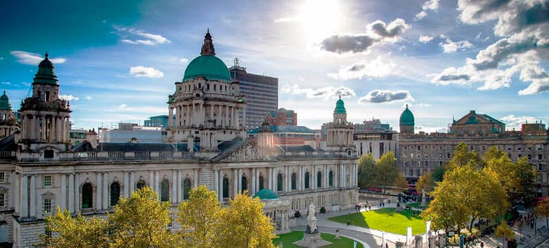 Location de Van à Belfast International
