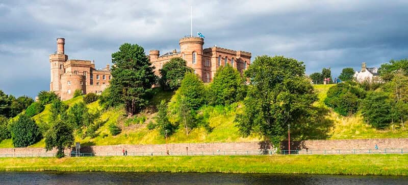 Alquiler de Coches en Inverness 