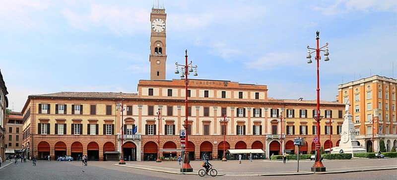 Alquila un Coche en Forlì con CarJet