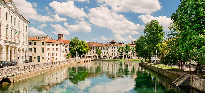 Cheap Car Rental in Treviso Airport
