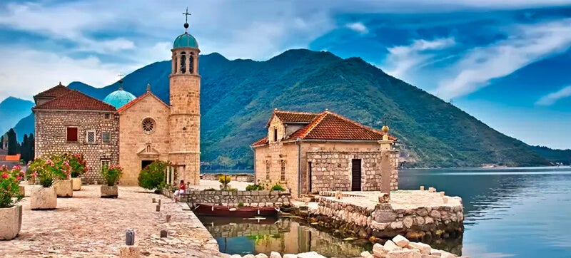 Tivat'ta Araba Kiralama
