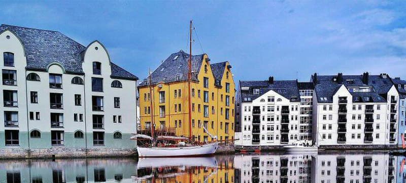 Car Hire in Ålesund