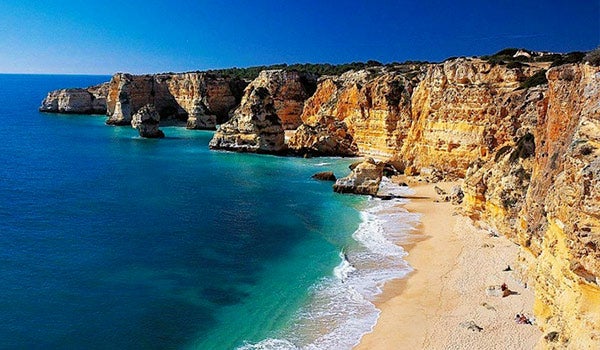 Why Hire a Car in Faro?