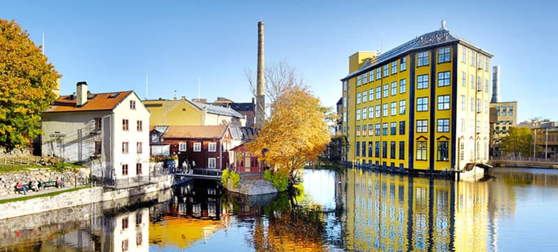 Pourquoi Louer une Voiture à Norrköping avec CarJet ? 