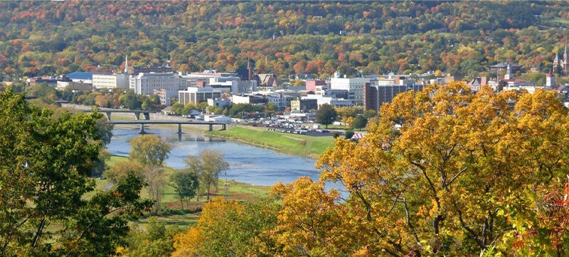 Location de Voitures à bas prix à Elmira Corning Aéroport